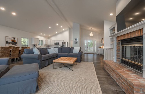 Innsbrook House | Experience Mood Swing: Oceanfront Retreat with Spa & Pool