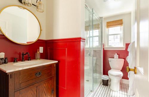 Salem Apartment | Inviting Salem Retreat with Family-Friendly Amenities