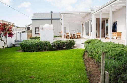 Witsand House | Mooiplekkie - 4 Bedroom Beach Cottage