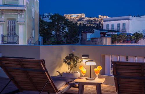 Thissio Hotel | Elegant Moon And Stars Athens with Hot Tub & Breakfast