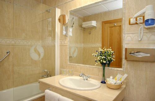 Sector E - Enea Hotel | Experience Moon Dreams El Cortijo: Pet Friendly & Oceanfront