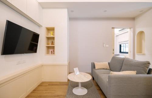 Bang Na Apartment | Family-Friendly Getaway at Moon House BKK Room 2B