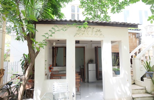 Tran Phu Beach House | Budget-Friendly Getaway at Moon House - East Side