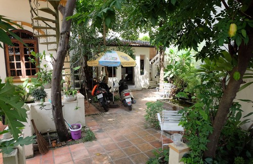 Tran Phu Beach House | Budget-Friendly Getaway at Moon House - East Side
