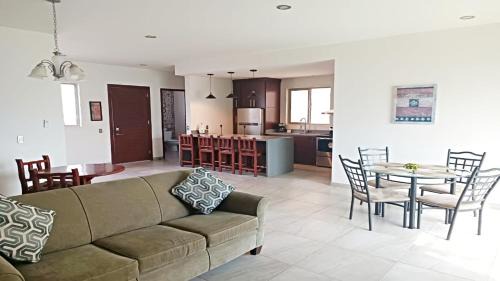 Benito Juarez Apartment | Guest Rated: Moon House F4 with Pool in Downtown Retreat