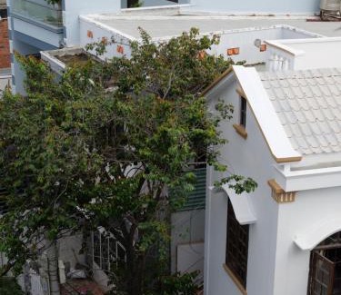 Tran Phu Beach Apartment | Oceanfront Moon House Tropical Garden - Rated 9/10!