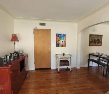 Crescent Lake Apartment | Serene Moon Lakeview Apartment with Family & Pet Amenities