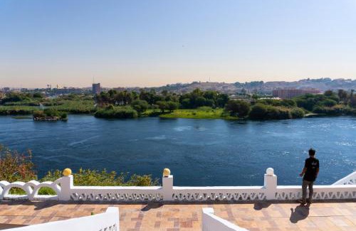 Aswan House | Moon of Nuba House
