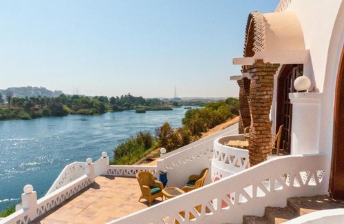 Aswan House | Moon of Nuba House