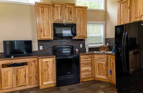 Satin Cabin | Moon River Ranch - Magnolia Cabin