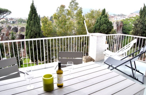 Pozzuoli Apartment | Enchanting Moon's Fault Hotel in Pozzuoli, Naples