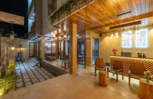 Huong Thuy Hotel | Experience Moon Sun Boutique Villa with Private Pool & More