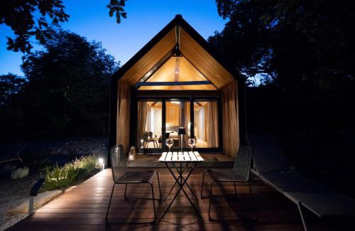 Sezana House | Guest Rated 10/10: Moon Tiny House at Callin Wines
