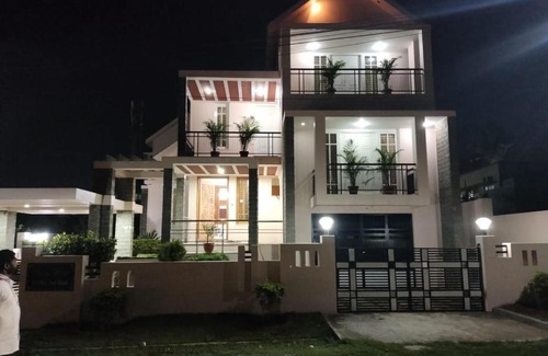 Vijayanagar Villa | Pet-Friendly Moon Villa for Family Getaways
