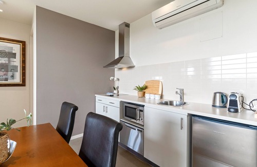 Fingal Apartment | Stunning Moonah Links Apartment with Golf & Hot Springs Access