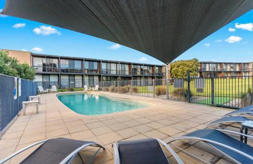 Fingal Apartment | Experience Moonah Links Apartments: Golf, Views & Relaxation