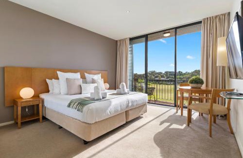 Fingal Apartment | Experience Moonah Links Apartments: Golf, Views & Relaxation