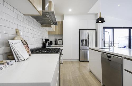 Fingal House | Discover Moonah Retreat: Pet & Child Friendly Getaway