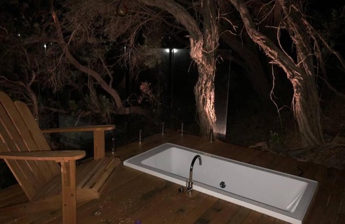 St. Andrews Beach House | Moonahridge Accommodation: Oceanfront Getaway with Spa