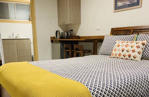 Moonee Beach Bed & Breakfast | Moonee Habitat B&B - Guest Rated 10/10 with Ocean Views