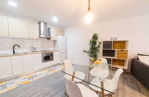Sant Blai Apartment | Relax at Moonkey: Cardenal Payá with Jacuzzi & Patio