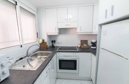 Rincon de Loix Condo | Relaxing Moonkey Apartment in Paris with Pool & Parking