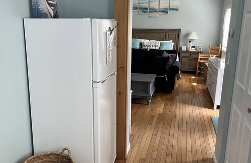 Union Pier Apartment | Beach Bungalow Near Lake Michigan with Pool & Ocean View