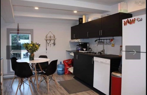 Northwest Cove Cottage | Cozy Moonlight Cottage: Pet-Friendly Stay with Breakfast