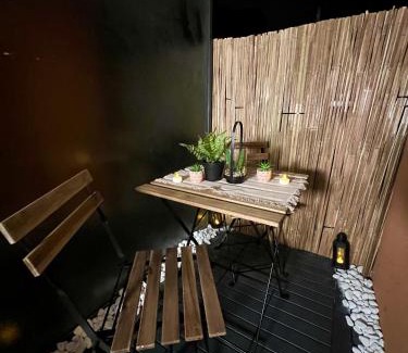 Argenteuil Apartment | Convenient MoonLighT Hotel: 10min to Paris, WiFi & Terrace