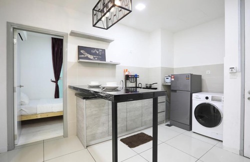 Kampung Sembulan Baru Apartment | Experience Moonlight Suite at Sutera Avenue, 4-Star Comfort