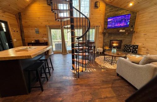 Belgrade House | Experience MoonLight Treehouse: Top-Rated Family Getaway