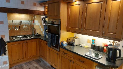 High Street House | Moonraker Room: Private Bathroom & Guest Rated 9.2