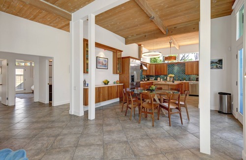 Twin Palms House | Discover Moonrise Kingdom: Pet-Friendly Family Escape