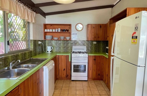 Traviston House | Beachfront Retreat at Moonshadow - 3BR with Water Views