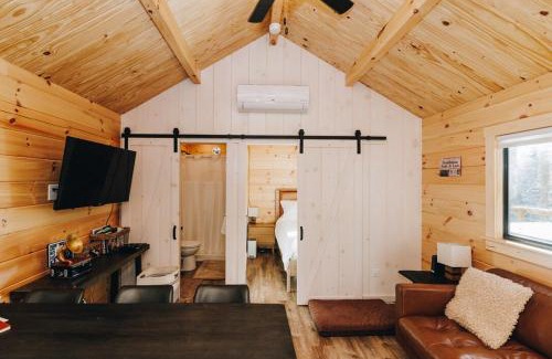 Campton Ski Chalet | Moonshine Manor
