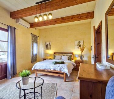 Nadur Bed & Breakfast | Elegant Moonshine Villa with Pool & Oceanfront Views