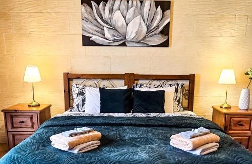Nadur Bed & Breakfast | Elegant Moonshine Villa with Pool & Oceanfront Views