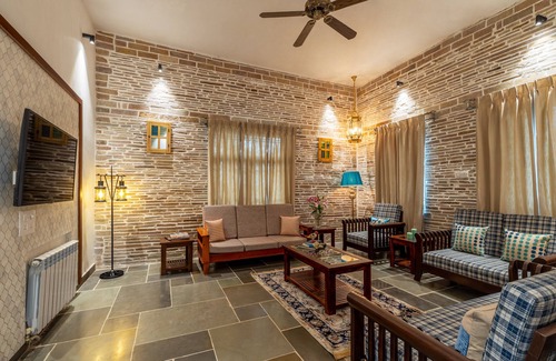 Bhopal Hotel | Discover Moonstone, Bhopal: Amã Stays & Trails Awaits