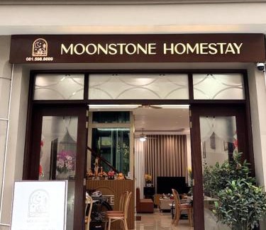 Long Hung House | Moonstone Homestay & Cafe - Vinhomes Ocean Park 2