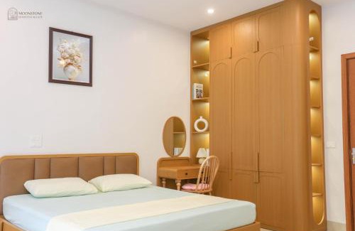 Long Hung House | Moonstone Homestay & Cafe - Vinhomes Ocean Park 2