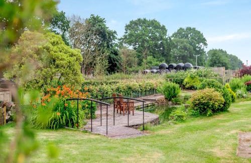 Alne House | Inviting Moor Close: Pet & Child Friendly, Rated 9.5/10