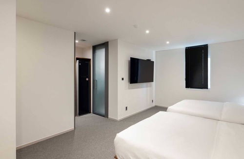 Mokpo Hotel | Moor Hotel by Aank Mokpo