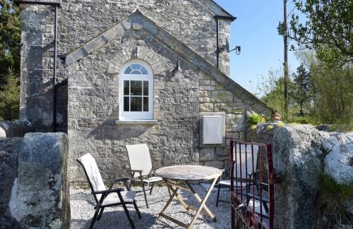 Saint Breward House | Unforgettable Moor View Chapel: Pet-Friendly Retreat
