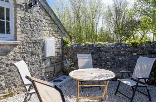 Saint Breward House | Unforgettable Moor View Chapel: Pet-Friendly Retreat