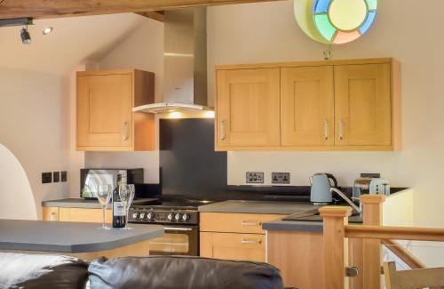 Saint Breward House | Unforgettable Moor View Chapel: Pet-Friendly Retreat
