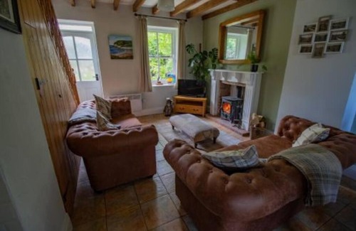 Lockton House | Pet-Friendly Haven at Moor View with Great Guest Ratings