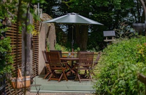 Lockton House | Pet-Friendly Haven at Moor View with Great Guest Ratings