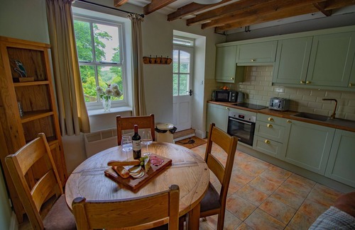 Pickering Cottage | Moor View: Comfortable Retreat for 4 with Kitchen Access