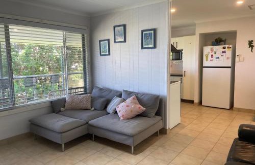 Western Australia House | Pet-Friendly Moore River Cottage with Oceanfront Views