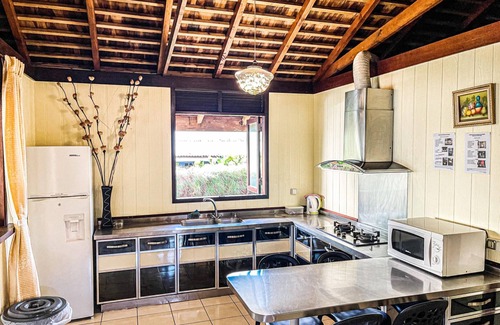 Temae Ski Chalet | Explore Nuku Hiva Bungalows with Spa and Family-Friendly Amenities